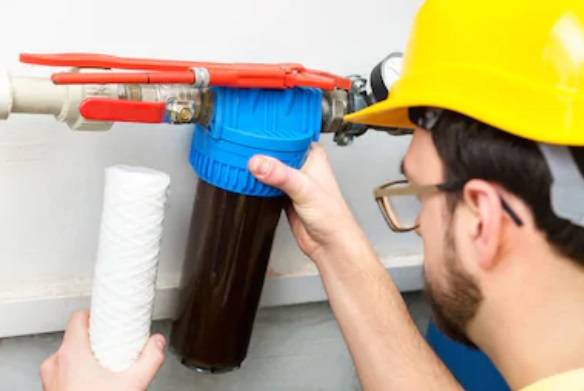 Installing water filter in pipes